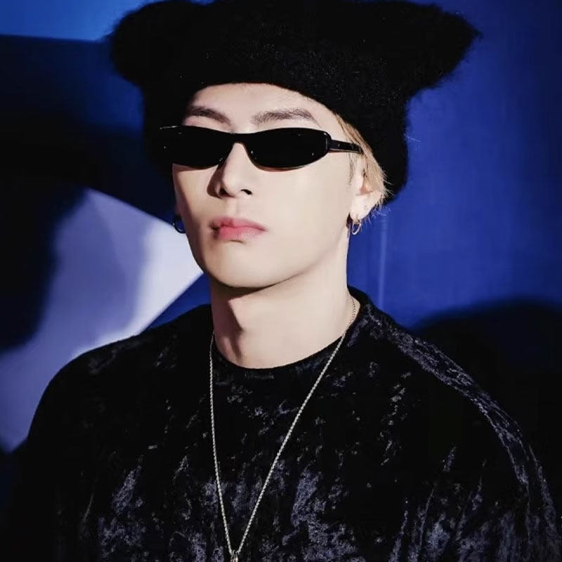 王嘉尔同款墨镜女款复古窄框欧美风黑色太阳镜男超酷小脸近视眼镜