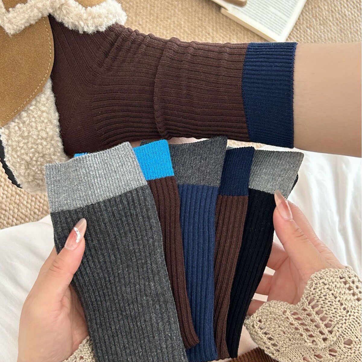 袜子女秋冬款中筒袜韩国潮流拼色双针堆堆袜网红同款复古高级长袜