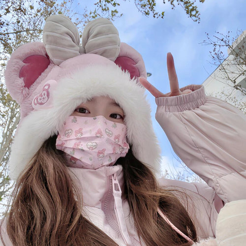 雪莉玫毛绒帽子毛球女迪士尼秋冬护耳帽子玲娜贝儿学生保暖雷锋帽