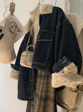 2025冬季新款加绒加厚牛仔外套大码女冬季港风复古设计感宽松上衣
