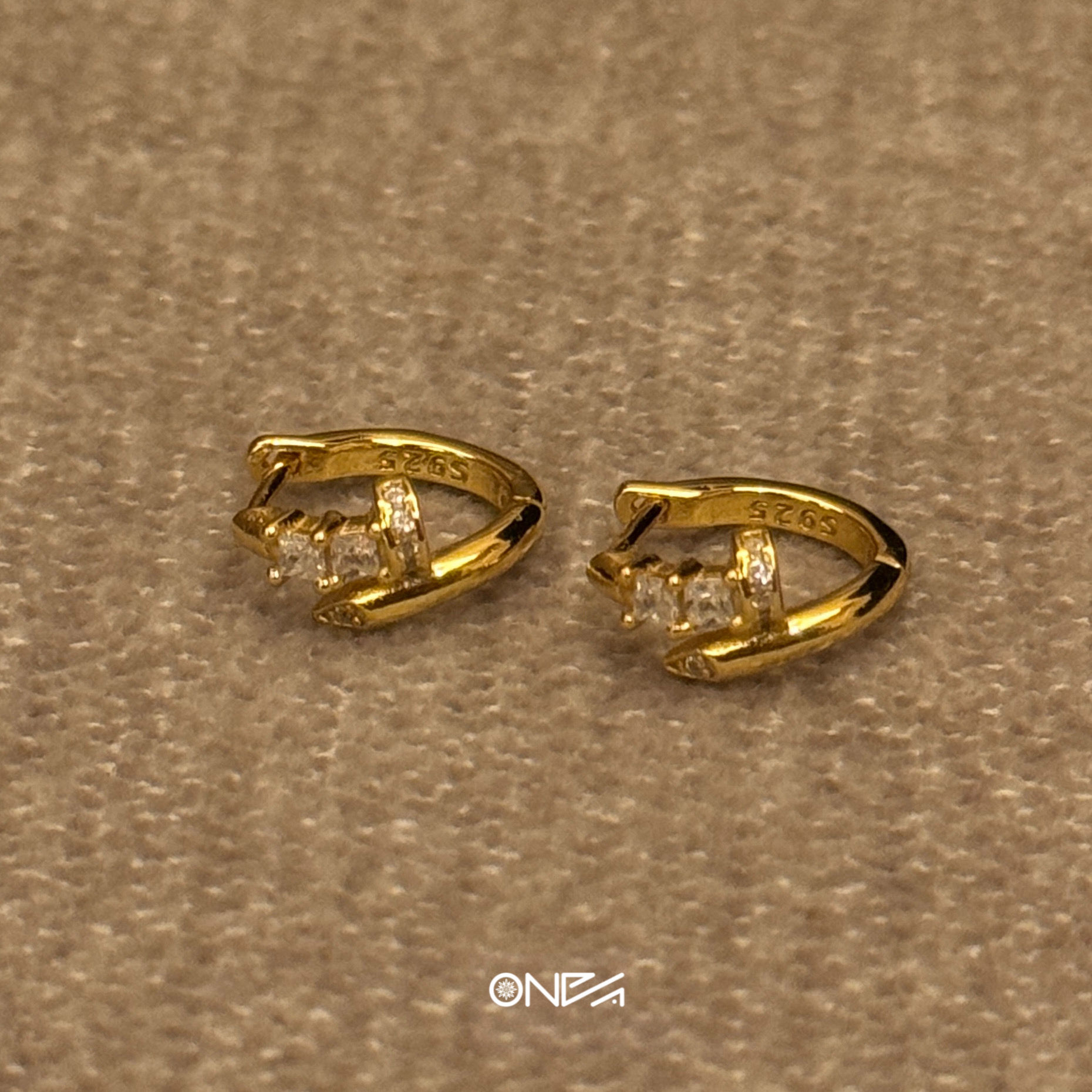 ONEPART通体925银K金铆钉耳钉男女同款潮流高级感爆闪锆石耳饰