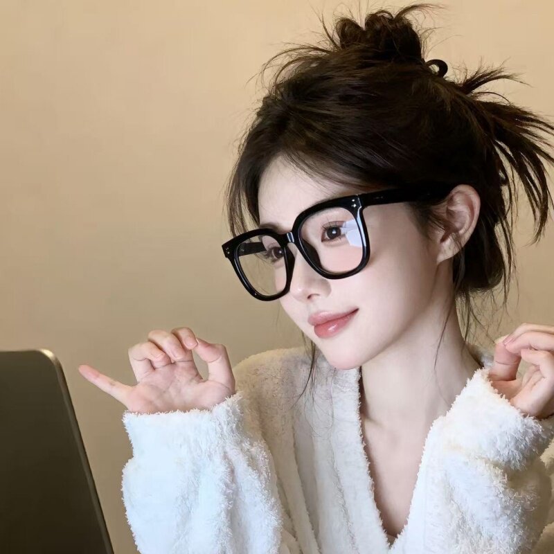 韩系ins风黑框眼镜大框素颜神器防蓝光显脸小方形眼镜框拍照装饰