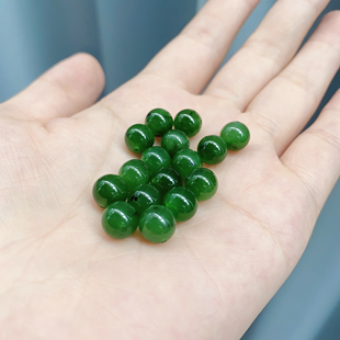 天然新疆和田玉卡8碧玉单珠菠菜绿配珠俄罗斯碧玉原矿老坑料