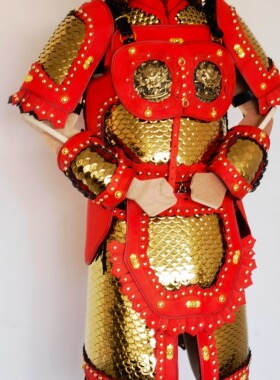 中国甲胄盔甲铠甲真人可穿--红色皮革包边金色鱼鳞甲cos