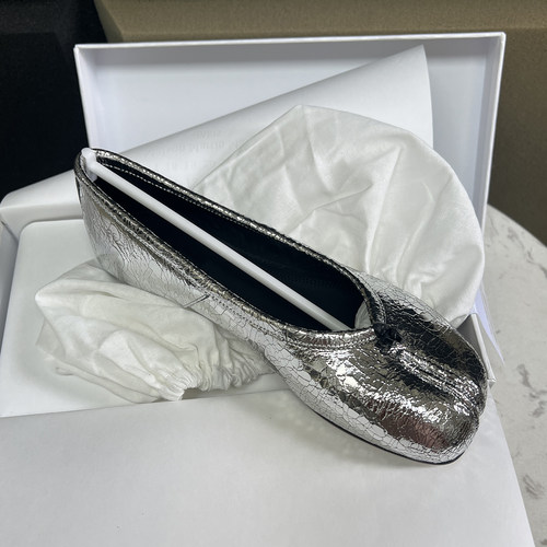 过验工艺~实拍 N0.1推荐！！tabi爆裂银分趾鞋女真皮平底猪蹄鞋子
