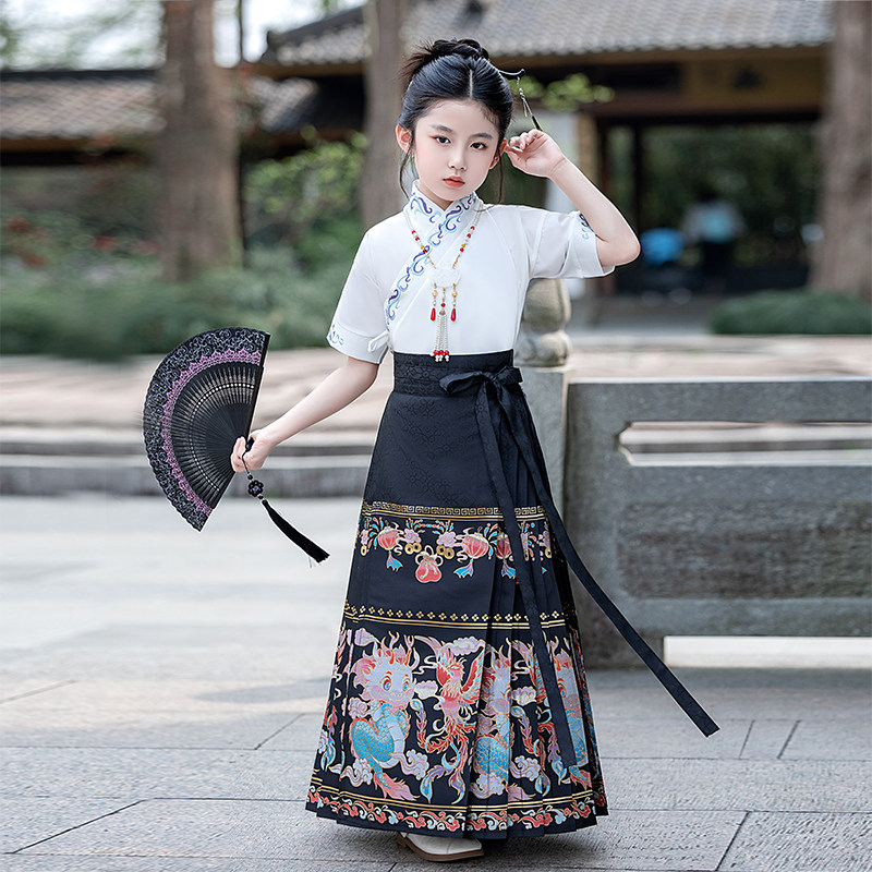 中式马面裙儿童汉服2026新款女童中国风春装明制上衣裙子套装童装图片