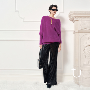 TU女装 宽松斜肩慵懒毛衣 云汀牦牛绒拉绒一字领针织上衣25年冬新款
