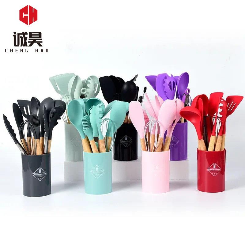 厚款木柄硅胶厨具套装12件套耐高温烹饪铲汤勺硅胶厨具锅铲漏勺