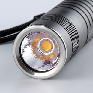 Convoy S21B CREE XHP50.2，紫铜板热电分离，双面镀膜镜片，温控