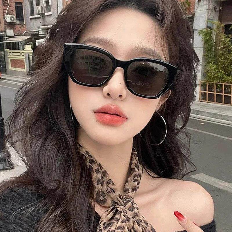 2025新款大框墨镜女款开车高清防眩光方圆脸旅行拍照辣妹潮太阳镜