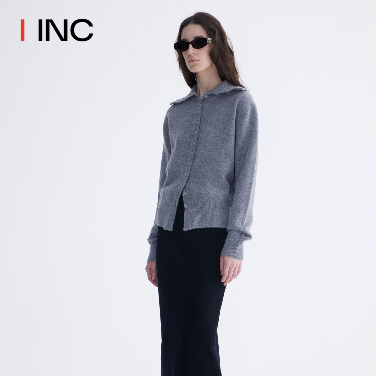 [折扣]ICEDUST 灰色高领单排密扣针织开衫外套女 IINCBOUTIQUE