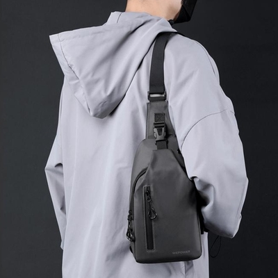 休闲男胸包单肩斜挎包多功能小包潮流百搭韩版男包休闲包