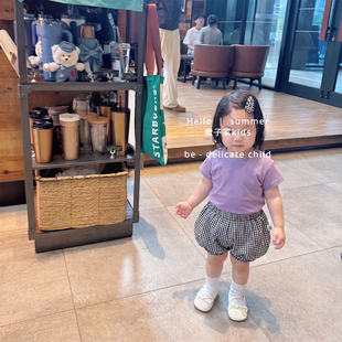 女宝夏装薄款短袖套装婴幼儿洋气系带镂空薄款T恤婴幼儿格子短裤