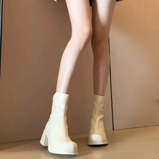 秋冬新款防水台白色短靴子女粗跟圆头后拉链气质瘦瘦靴弹力马丁靴