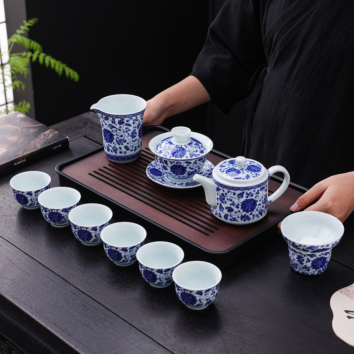 青花瓷缠枝莲功夫茶具套装家用2025新款泡茶专用茶具茶壶盖碗茶杯