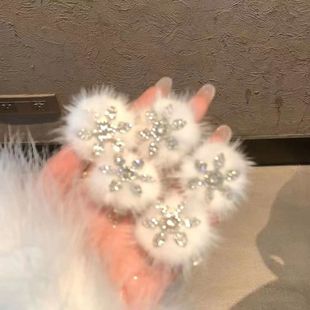 水钻款 秋冬氛围感侧边刘海发饰绒毛头饰发卡 雪花毛球发夹10只装