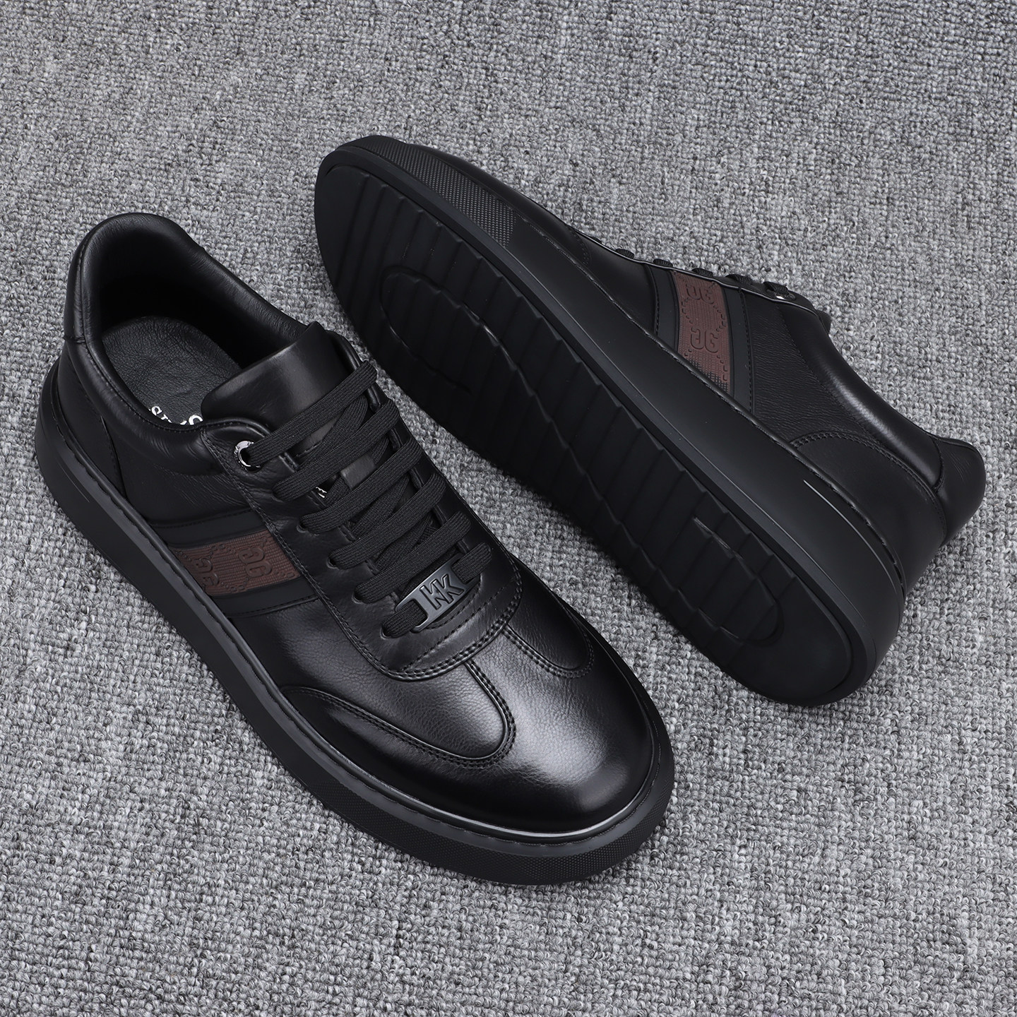 2025新款头层牛皮休闲板鞋男