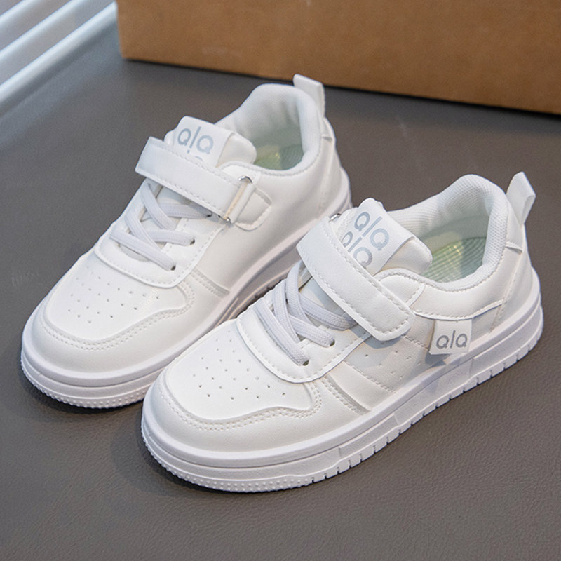 男童校园小白鞋春秋新款儿童软底防滑轻便跑步鞋女童皮面运动鞋