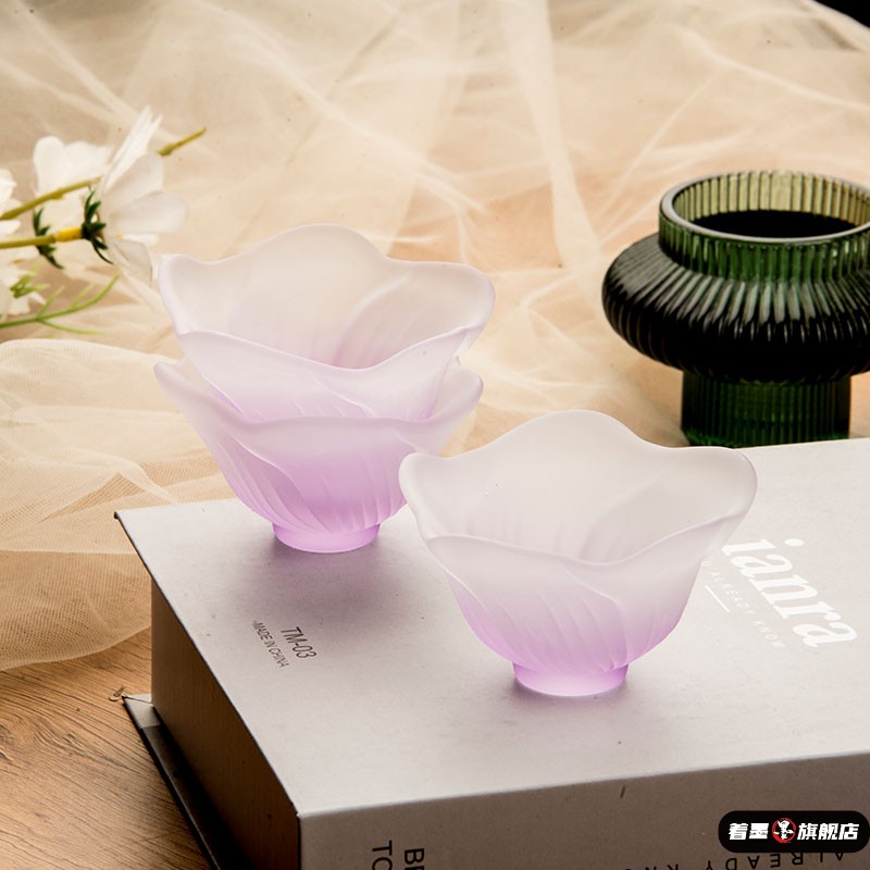 日式清酒杯小酒杯粉紫清酒酒杯花朵形果酒杯