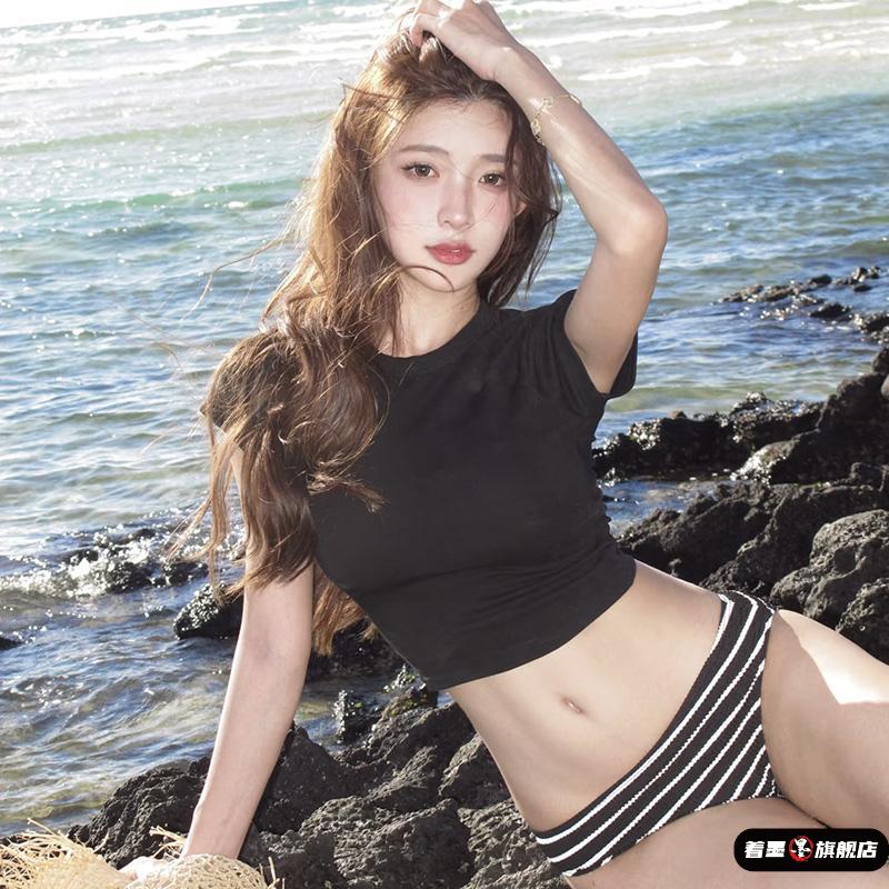 泳衣女新款复古简约黑白条纹短袖小胸比基尼