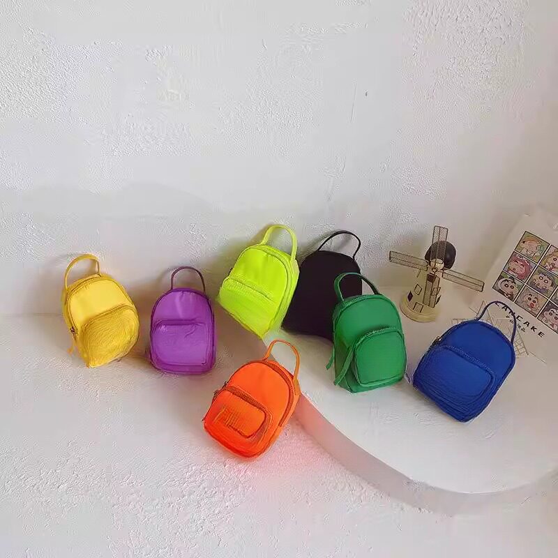 宝宝外出迷你轻便小背包男童儿童时尚字母双肩包出游斜挎包单肩包