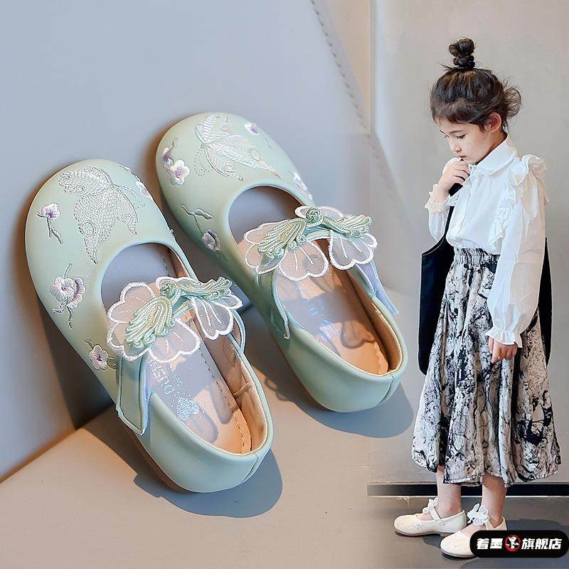 女童皮鞋25秋季新款中国风汉服鞋刺绣花祥云软底公主鞋平底