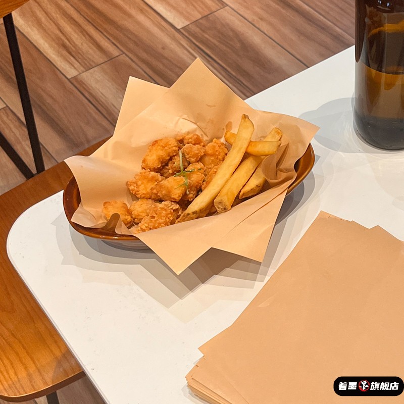 一次性食品吸油纸烤盘家用防油纸小吃薯条垫