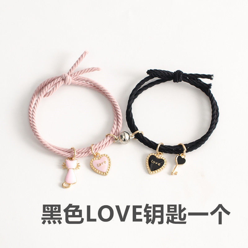 推荐Coubple leather girlfriend is different from the wrist I