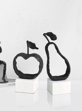 轻奢风样板房几何创意软装饰品