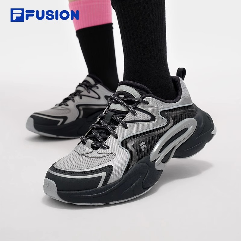 FILA FUSION斐乐潮牌引力鞋女鞋2025夏季新款复古跑鞋透气运动鞋