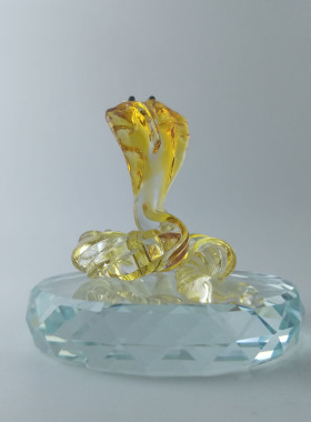 眼镜蛇水晶玻璃创意车载