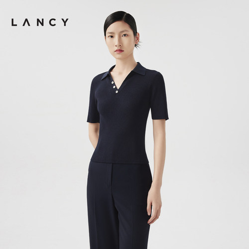 坑条肌理 领口装饰 独特领型