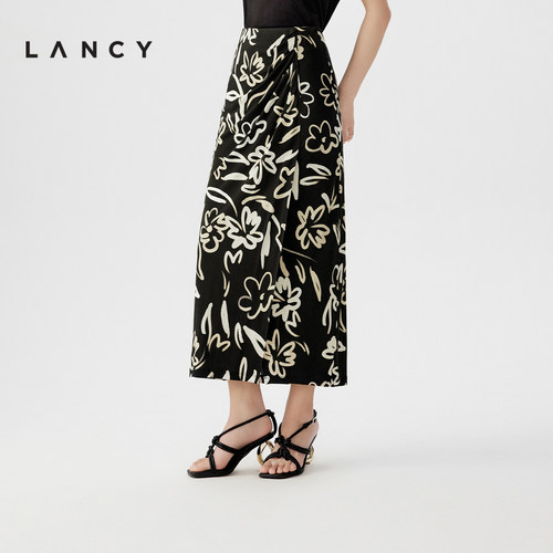 侧边打褶 开叉设计 撞色印花