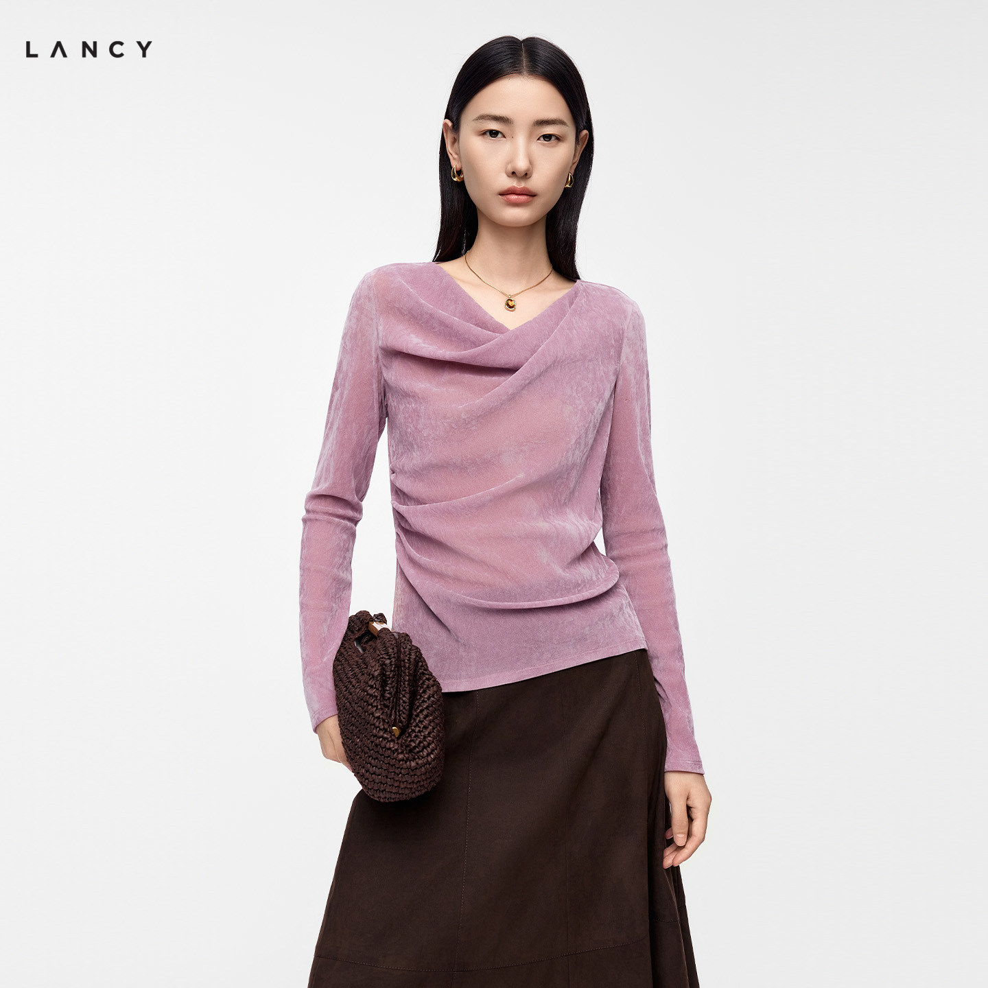 LANCY/朗姿2026秋季新款法式优雅荡领绒面衬衫女气质复古长袖上衣图片