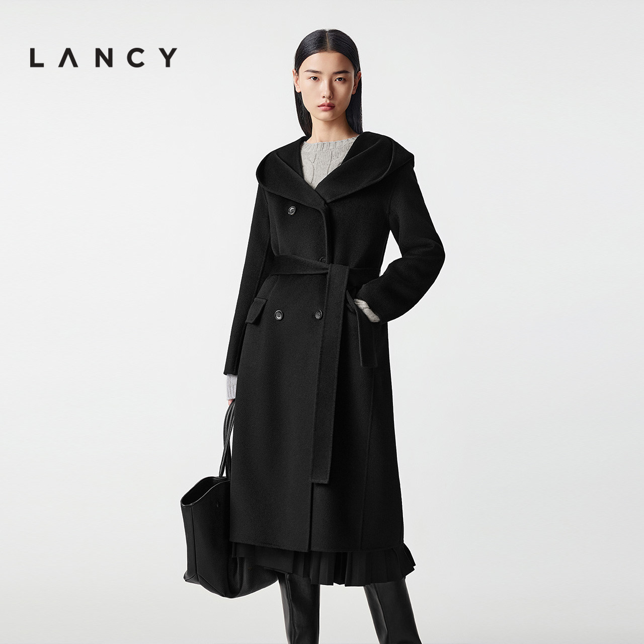 中长版型 连帽设计 腰带收束