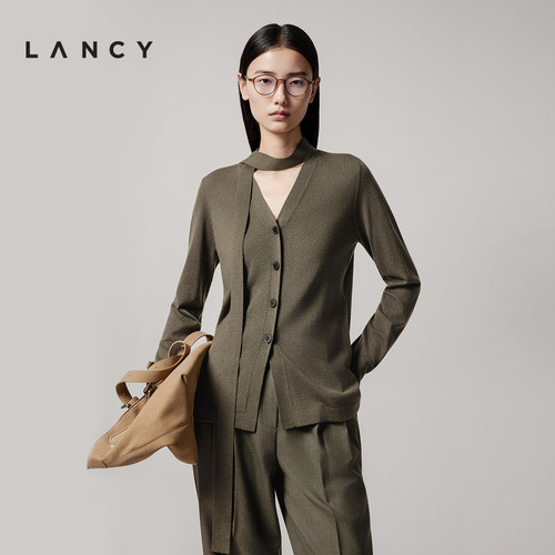 经典V领 直身版型 可拆卸织带