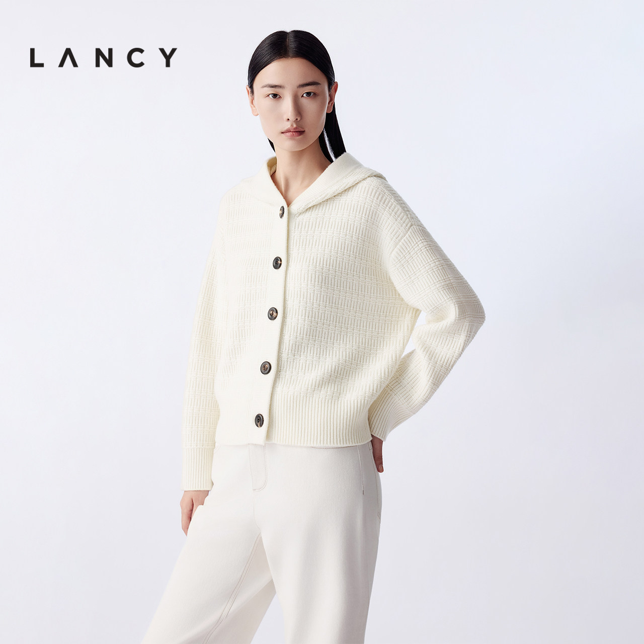 【纯羊毛】LANCY/朗姿2025冬新款简约连帽针织开衫女牛角扣短外套