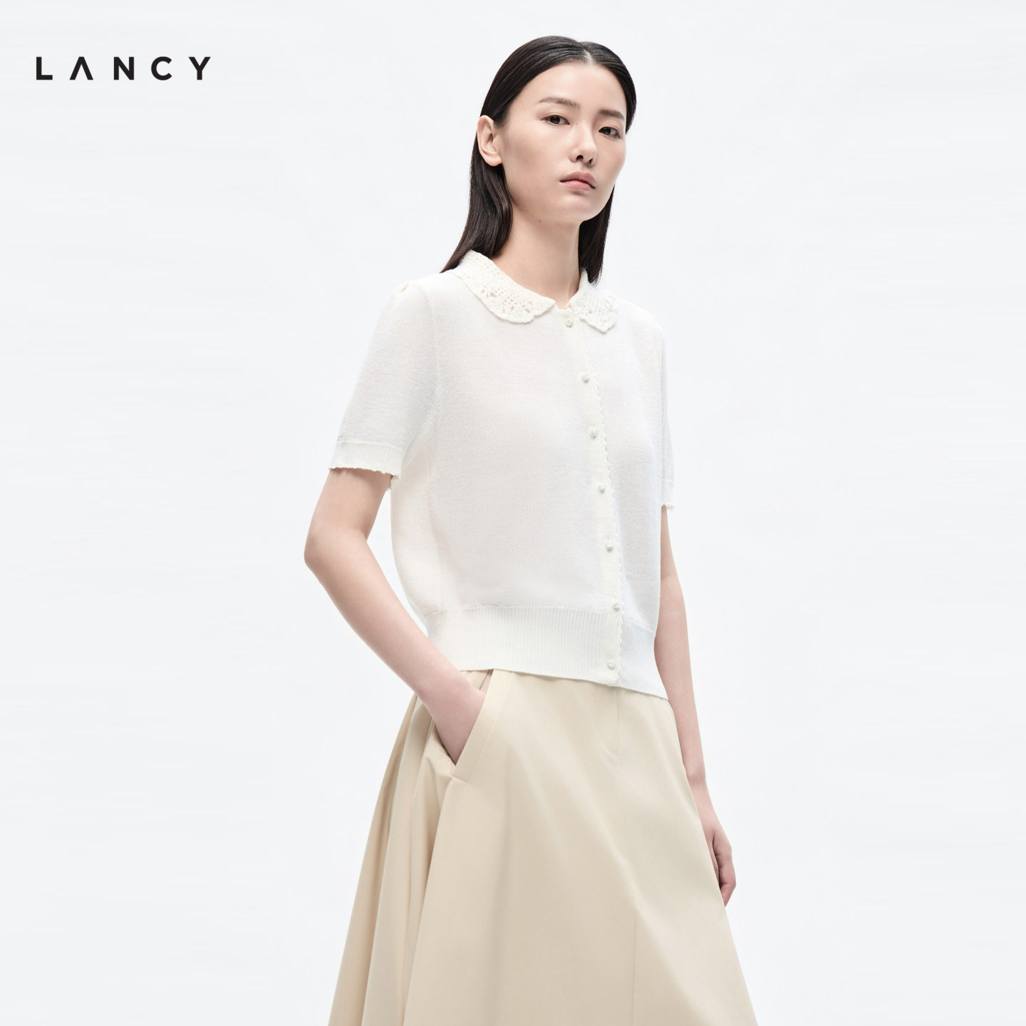 LANCY/朗姿2026年夏季新款气质镂空花边上衣娃娃领短袖针织开衫女图片
