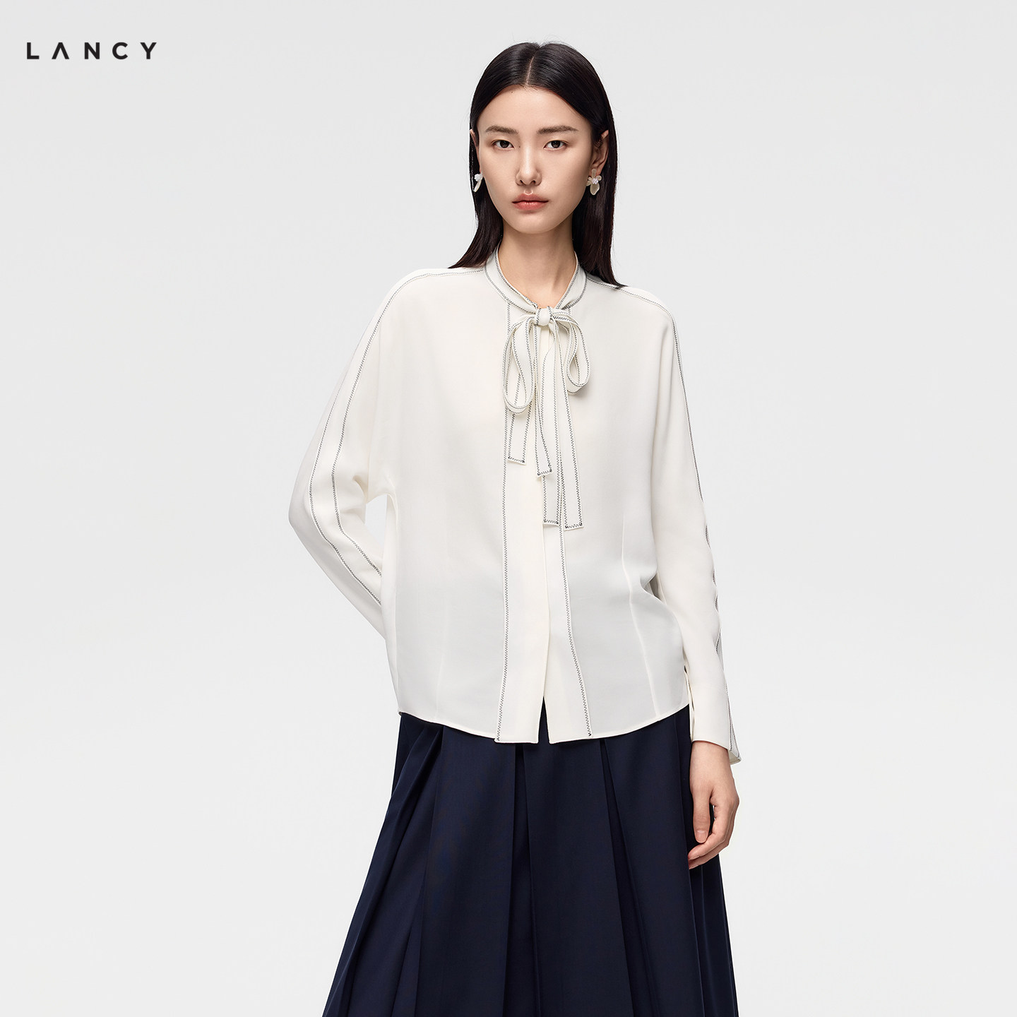【三醋酸】LANCY/朗姿2026秋季新款法式通勤飘带领衬衫女长袖上衣图片