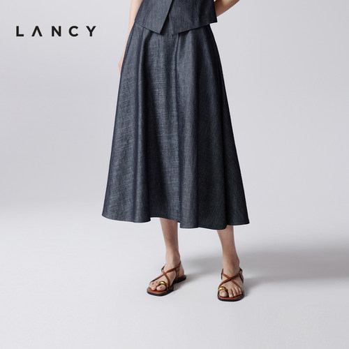 高腰设计 芭蕾风裙摆 高智轻盈