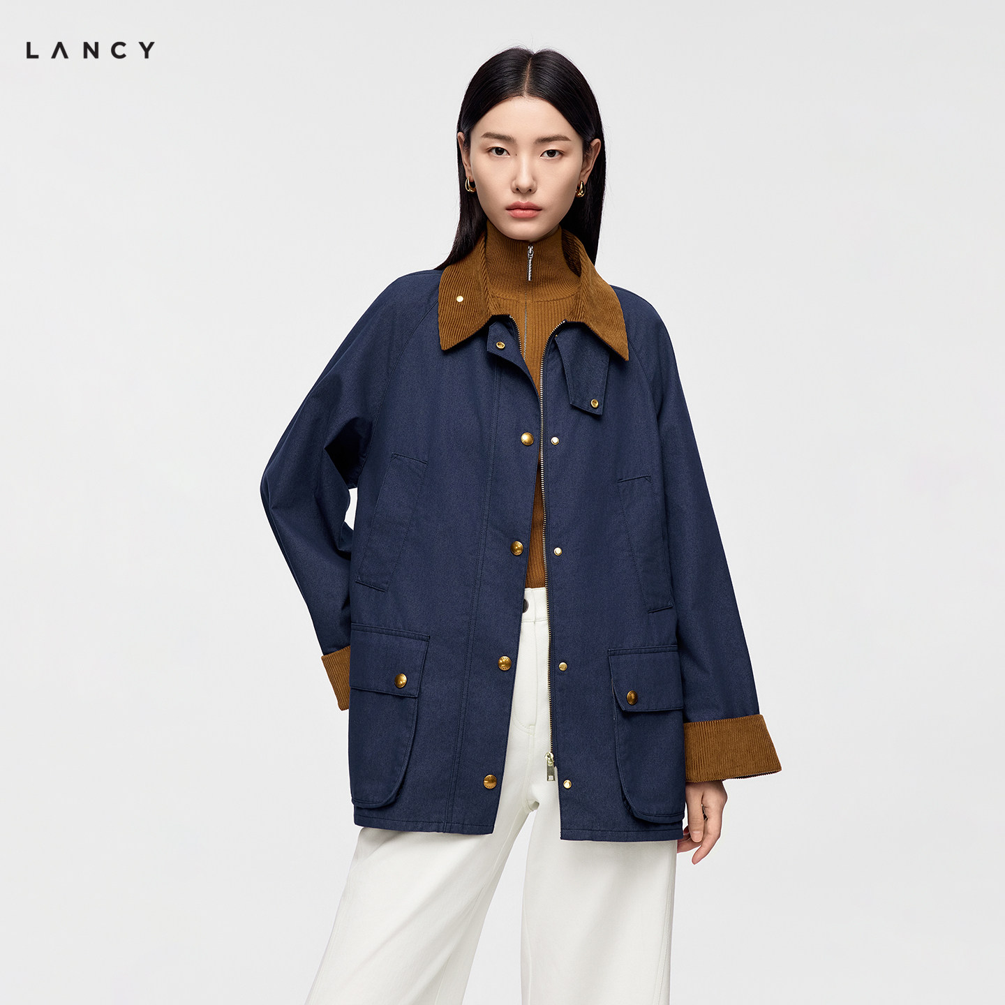 LANCY/朗姿2026冬季新款高级复古藏蓝色翻领工装风衣棉混纺外套女图片
