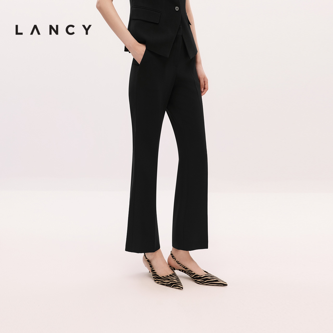 微喇裤型 利落裤长 极简纯色