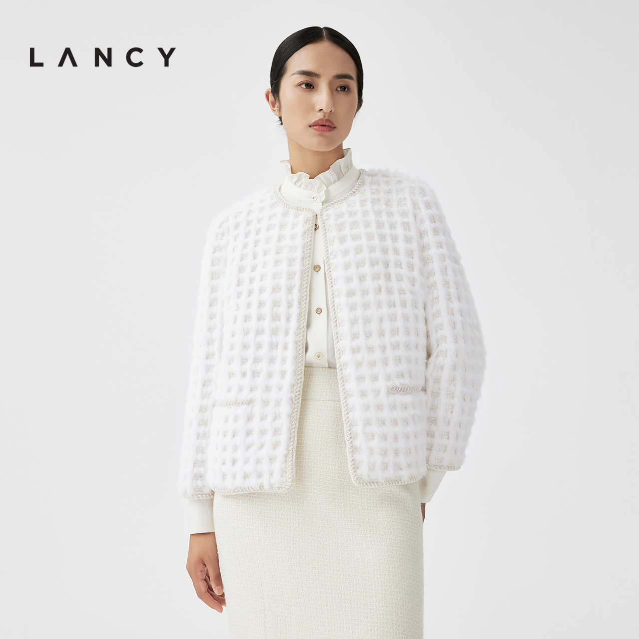 LANCY/朗姿2023冬季新款白色皮草外套水貂毛皮短款外套女时尚上衣