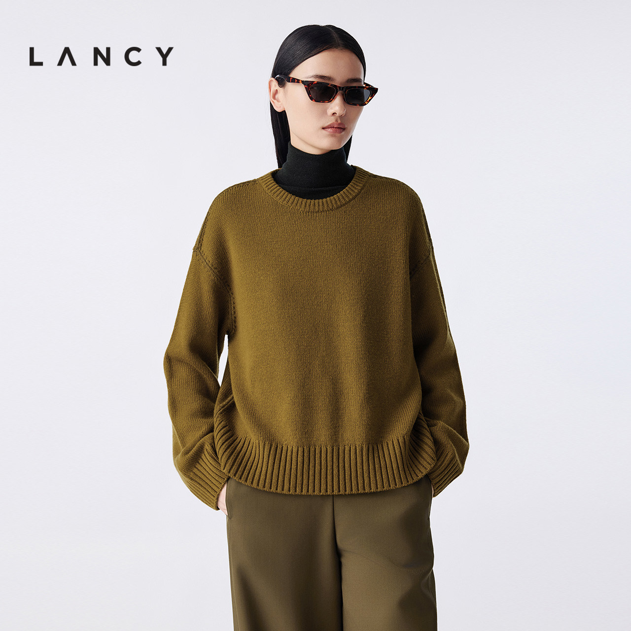 松身版型 复古色调 肩部钩针工艺