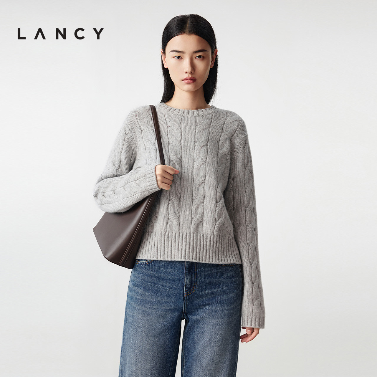 直版设计 繁复绞花 罗纹圆领