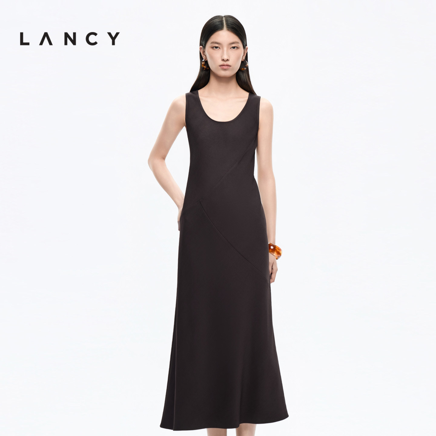 【醋酸】LANCY/朗姿2026夏季新款松弛感收腰背心长款度假连衣裙女图片