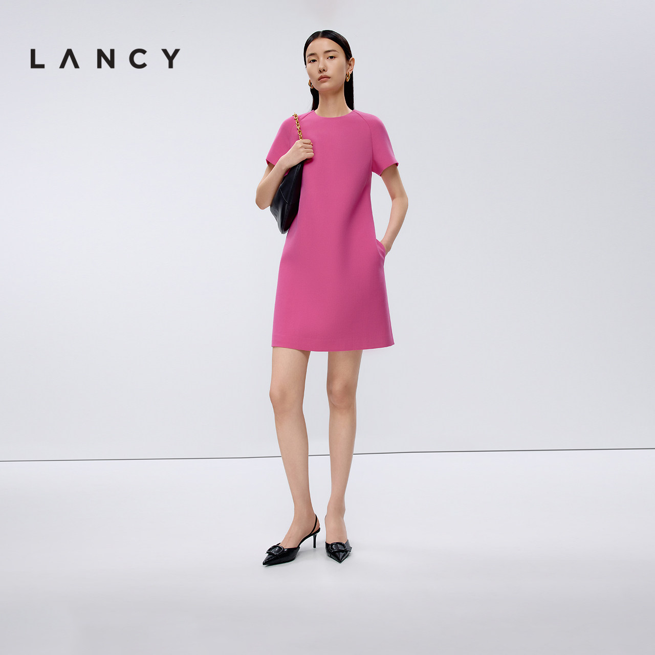 LANCY/朗姿春夏新款简约廓形高端设计感半袖连衣裙气质高级感裙子