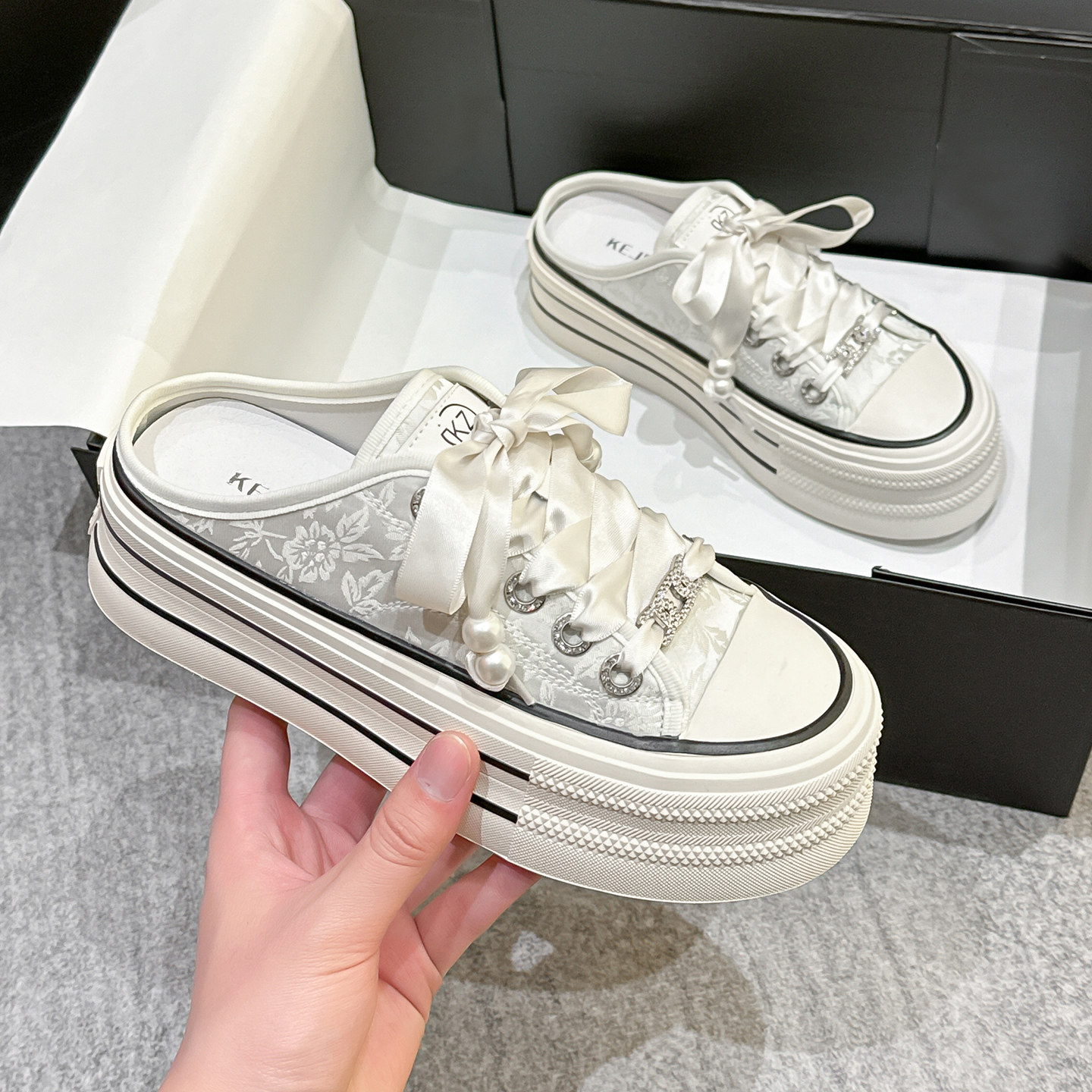 包头半拖鞋女夏外穿2025新款一脚蹬小白鞋百搭透气时尚厚底凉拖鞋