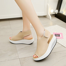 2023 summer flat sandals Girl shoes woman 厚底鱼嘴大码凉鞋女