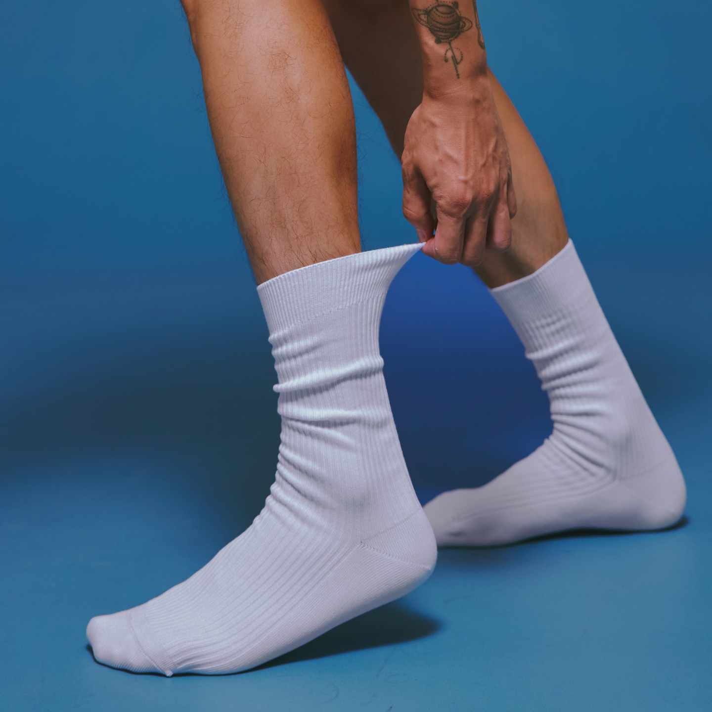 基础纯色抽条棉质男士中筒袜子纯色简约百搭舒适透气吸汗运动袜